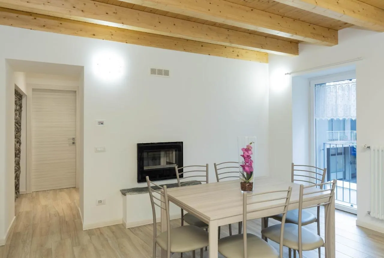 Residenze Lariane Apartment Colico