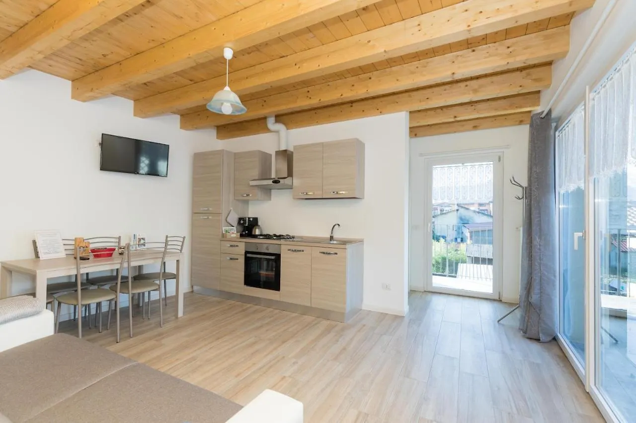 Residenze Lariane Apartment Colico
