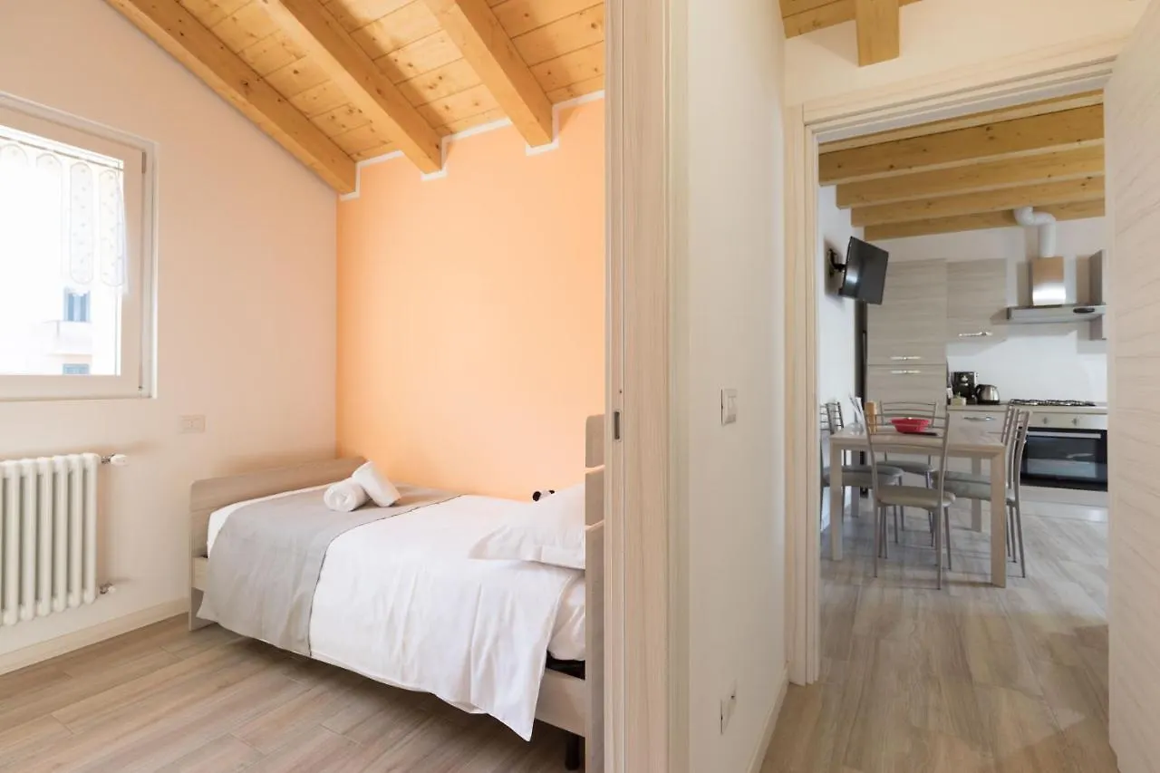 Residenze Lariane Apartment Colico