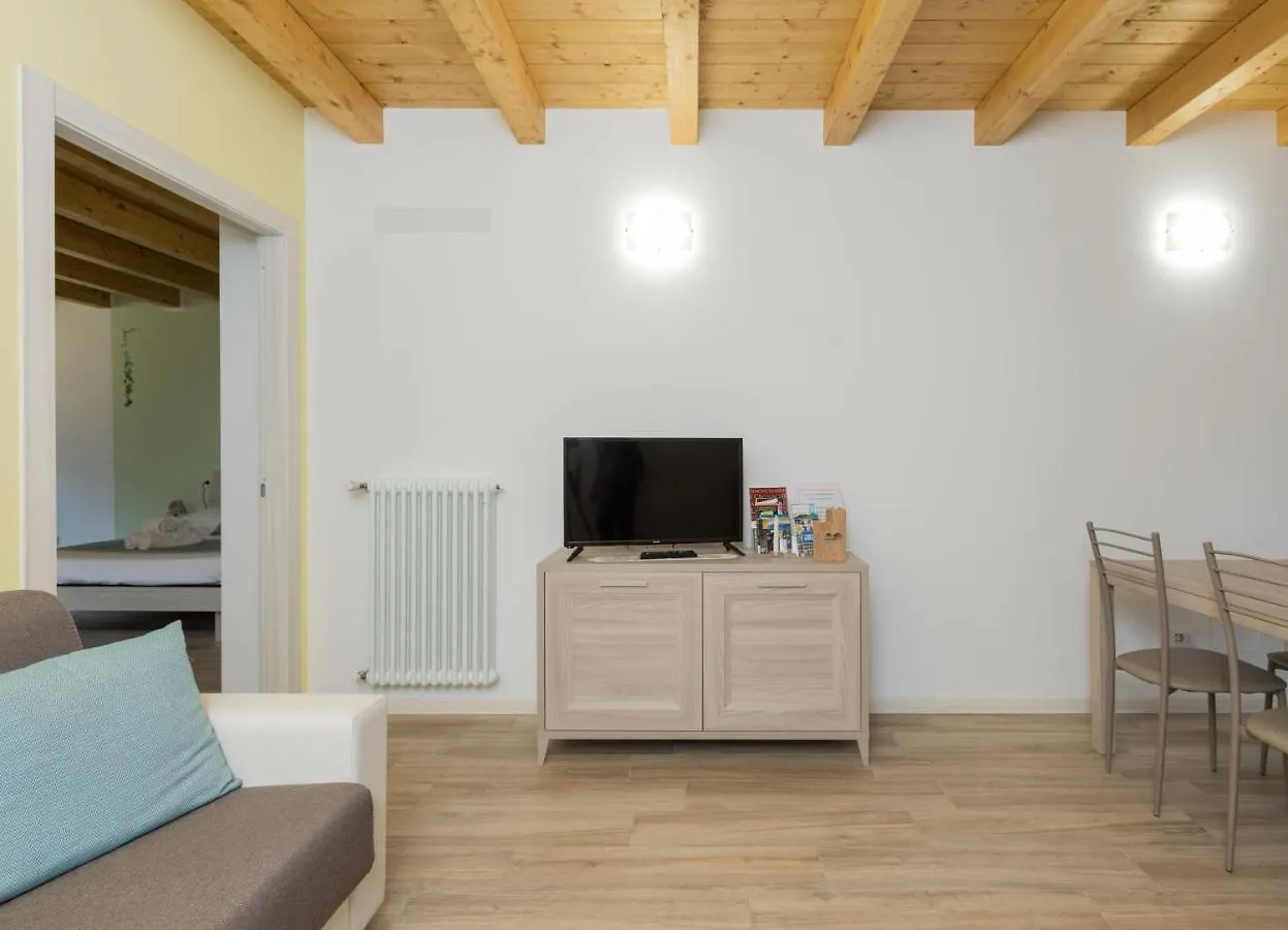 Residenze Lariane Apartment Colico