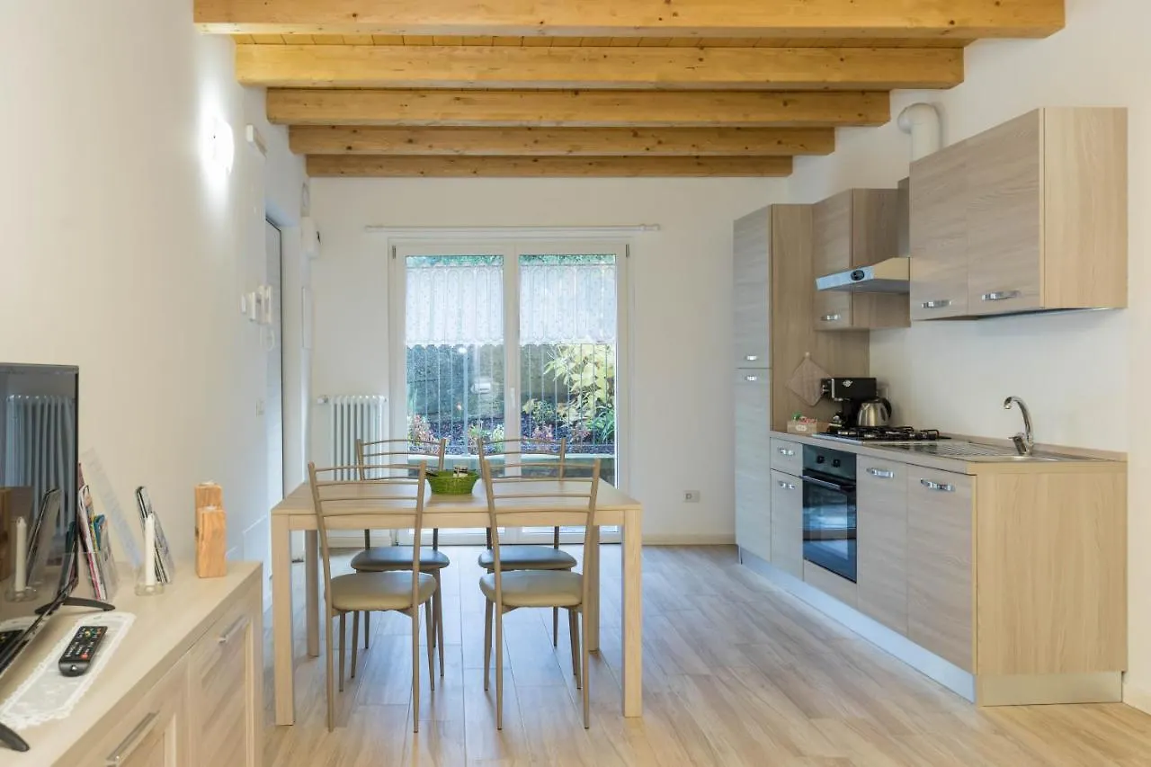 Residenze Lariane Apartment Colico