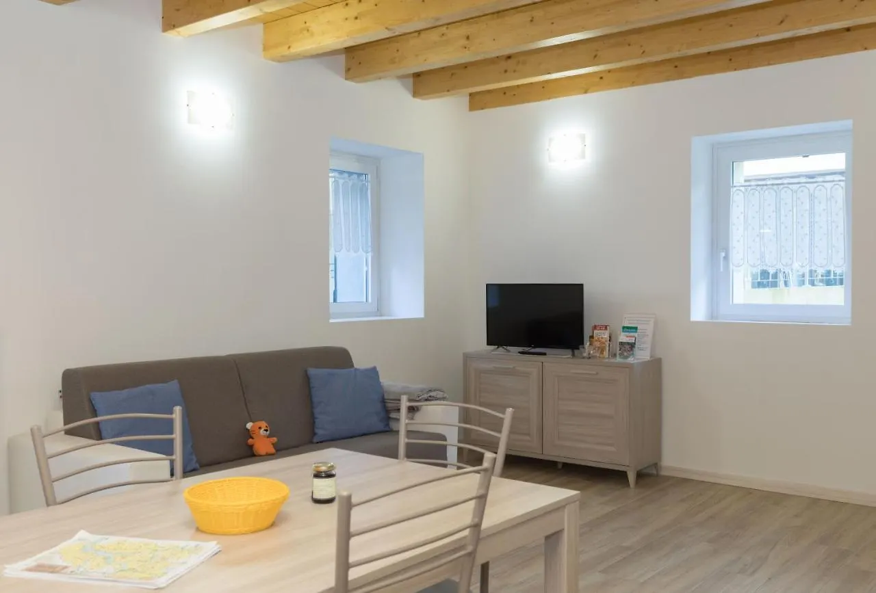 Residenze Lariane Apartment Colico