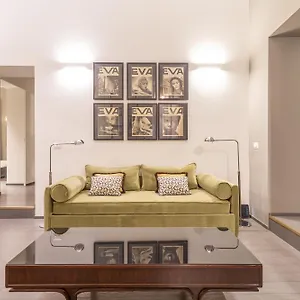 https://spanish-steps-deluxe-apartment.it-romehotels.com