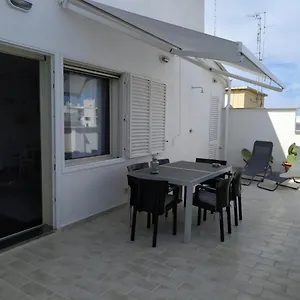 https://michis-home-attico-in-centro.barihotels.org